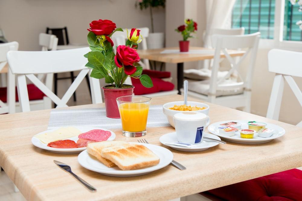 Hotel Marbella フエンヒロラ エクステリア 写真